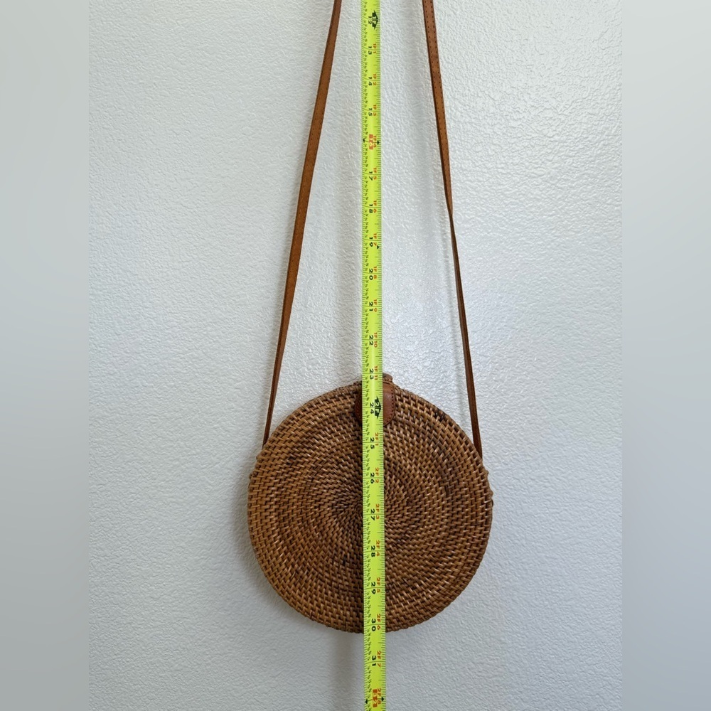 Round Rattan Cross-Body Purse - Picture 8 of 8
